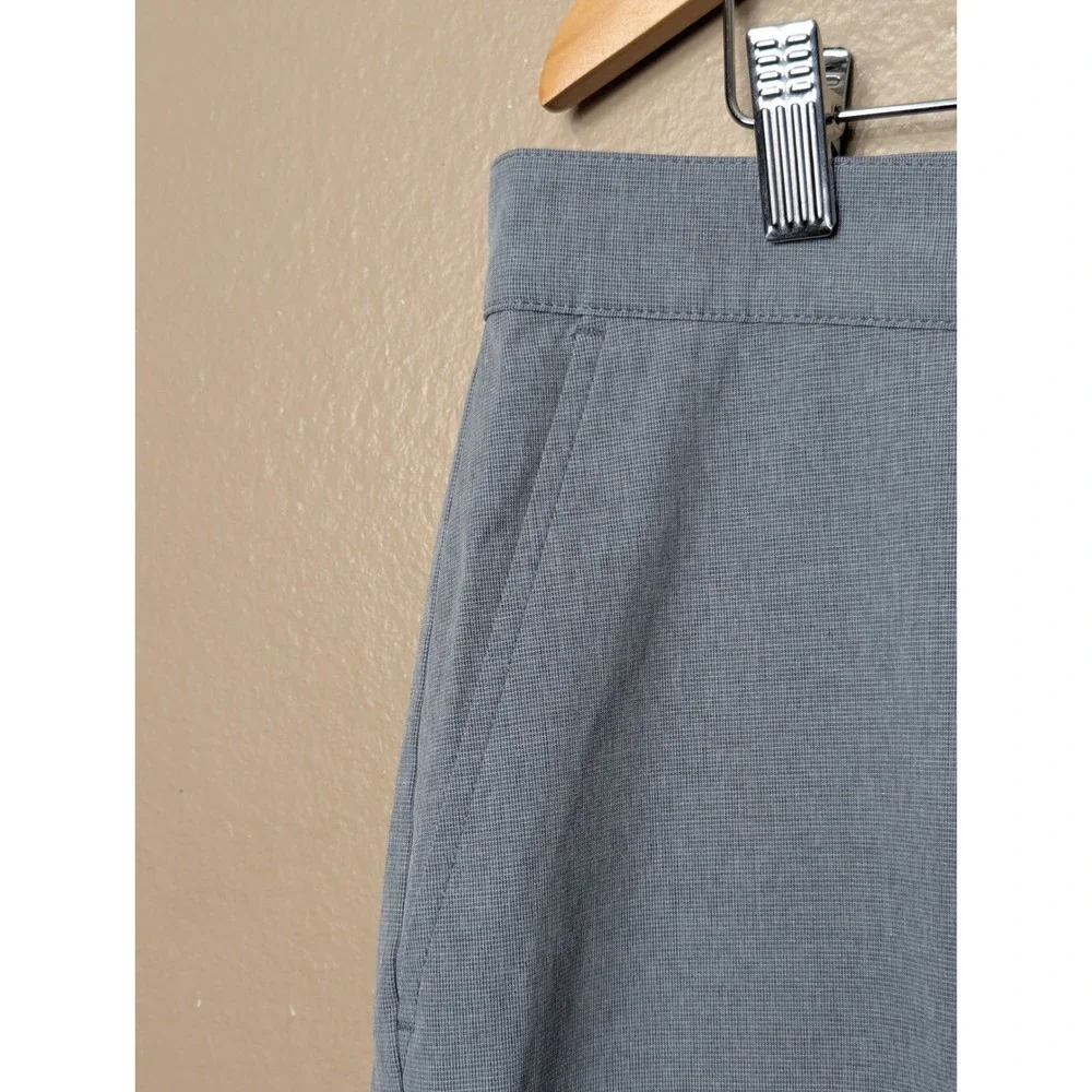 TravisMathew Beck Shorts Mens 34 Grey Golf Performance 1MM208 Stretch Casual